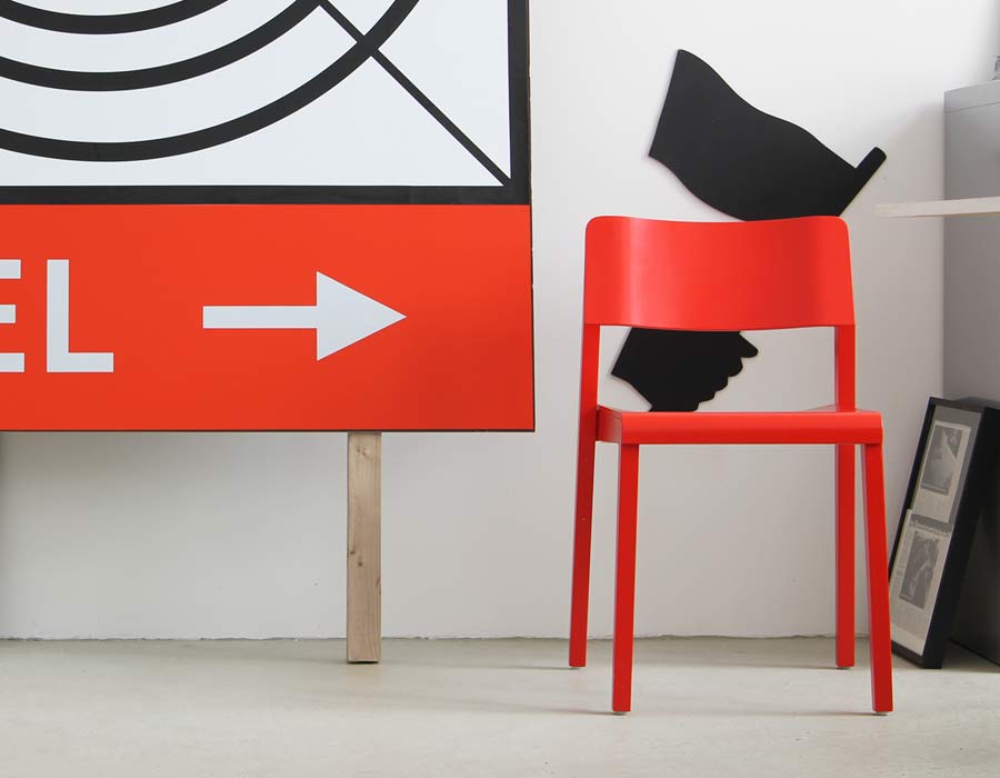 Thonet chair 330 - red chair next to a picture