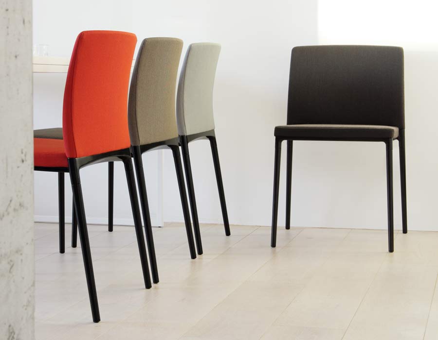 Wilkhahn conference chair Ceno red, ocker, taupe and black